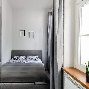 Loft Center Apartments- Parking, Wifi, 24h Check-in Apartmán